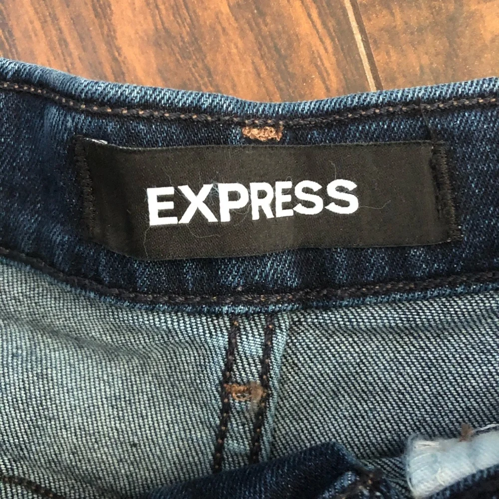 MIDI HIGH RISE JEAN SHORTS DARK WASH - Picture 6 of 10